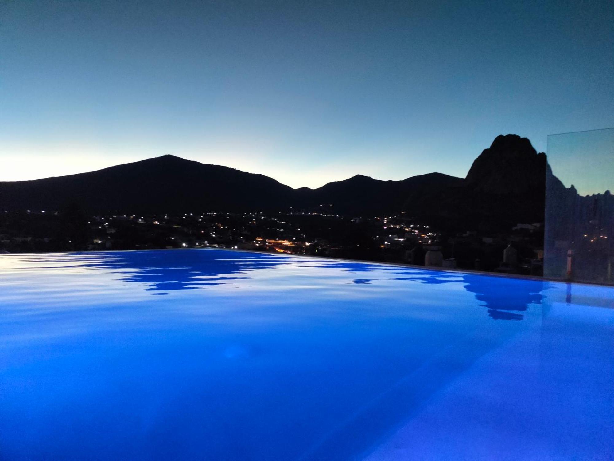 Hotel Villa Penasco Bernal Buitenkant foto