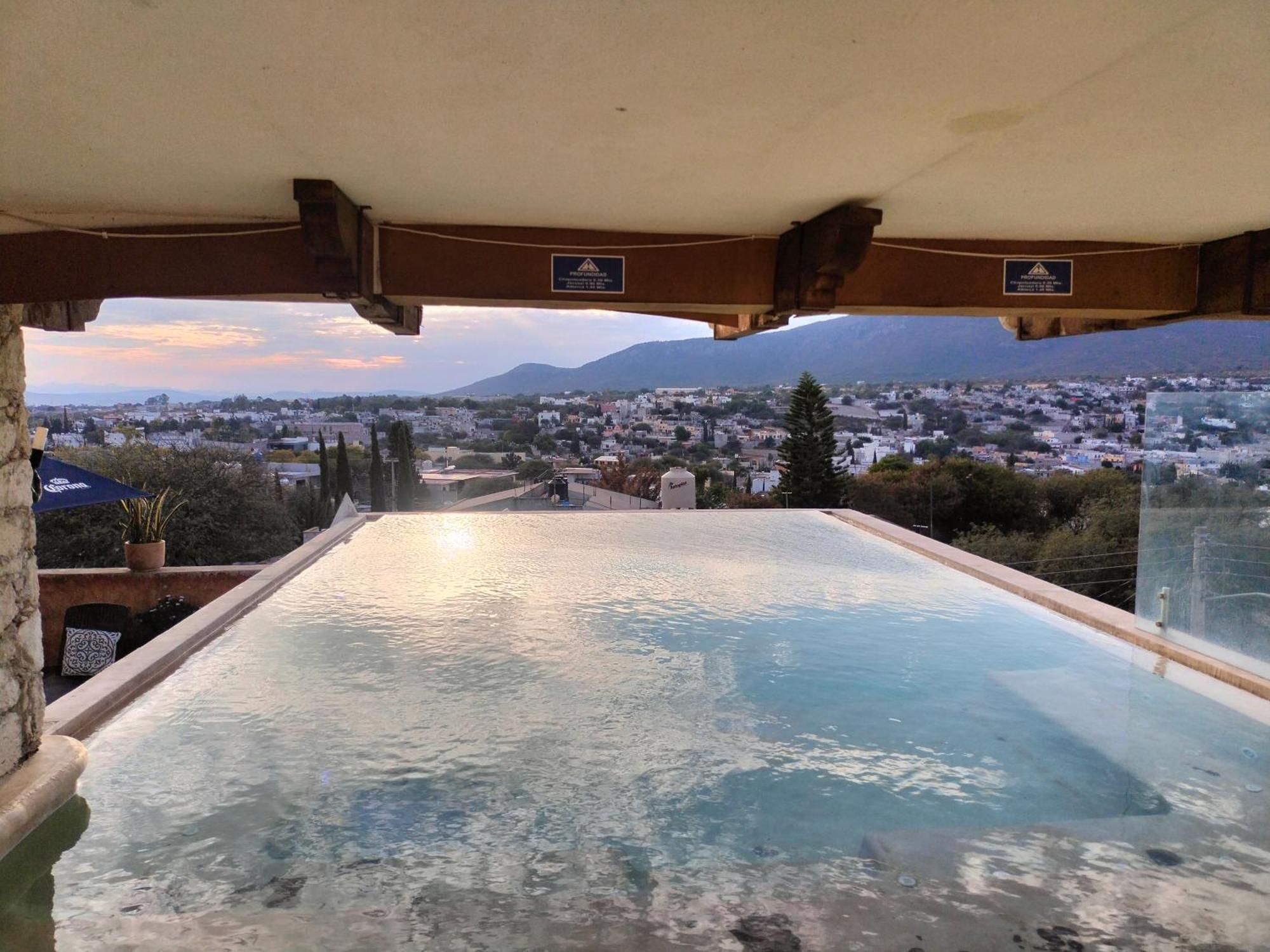 Hotel Villa Penasco Bernal Buitenkant foto