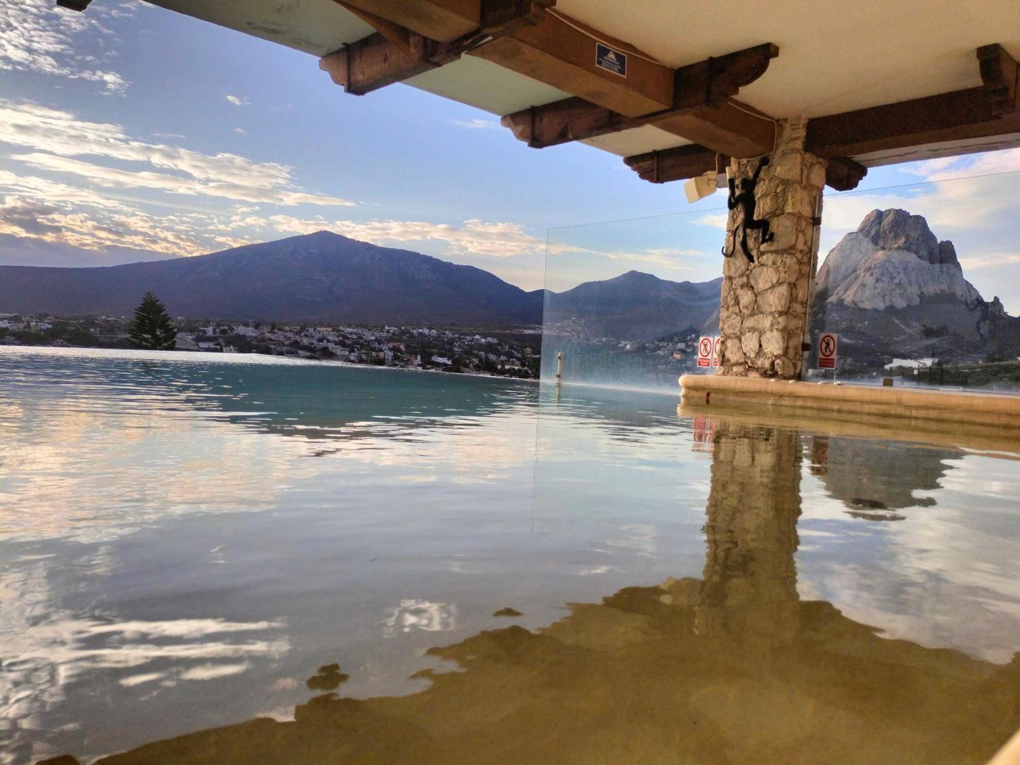Hotel Villa Penasco Bernal Buitenkant foto