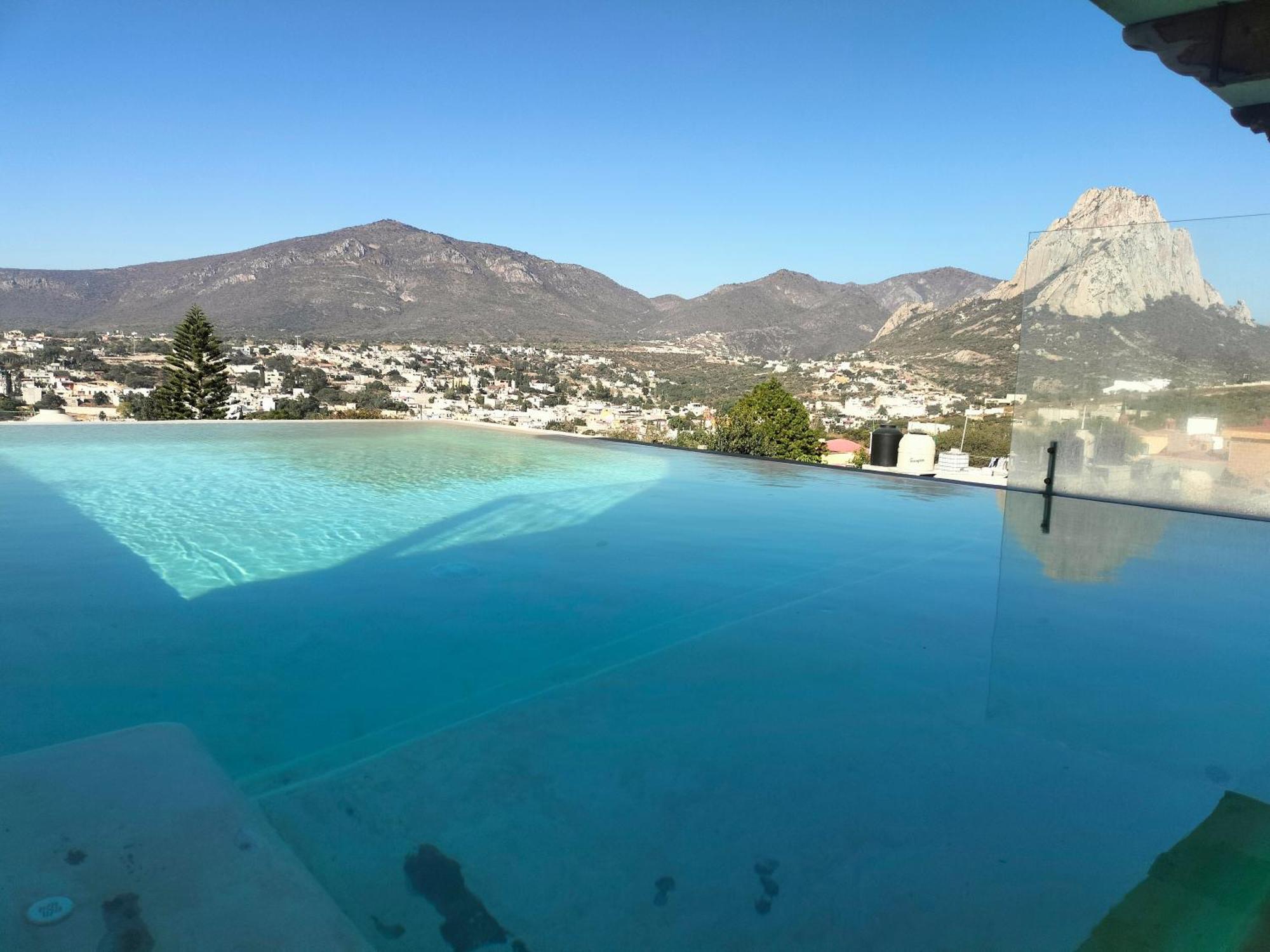 Hotel Villa Penasco Bernal Buitenkant foto