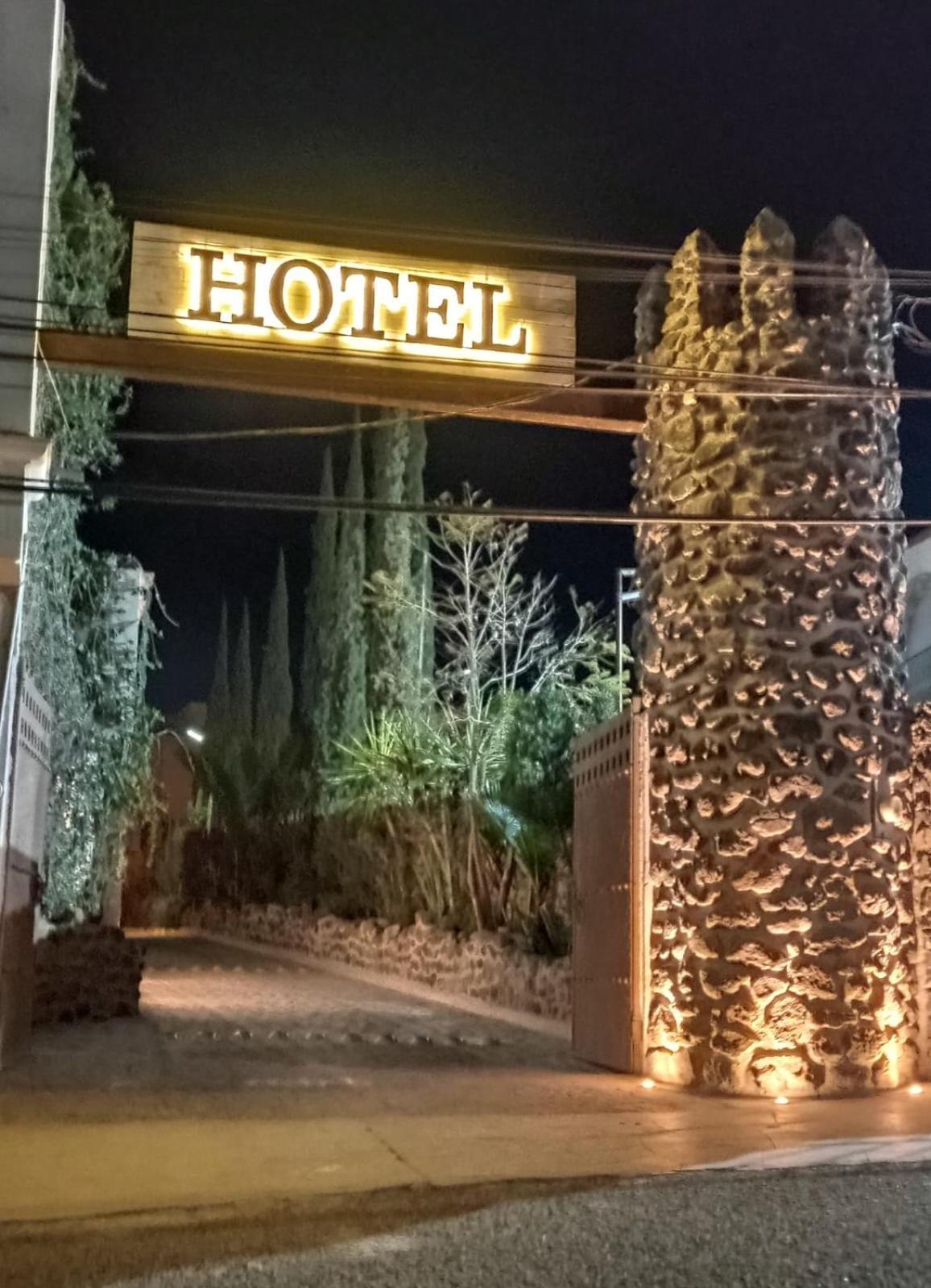 Hotel Villa Penasco Bernal Buitenkant foto